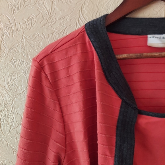 Alfred Dunner Coral and Grey Open Front Sweater with Attached Tank Shell Sz 1X - Picture 2 of 8